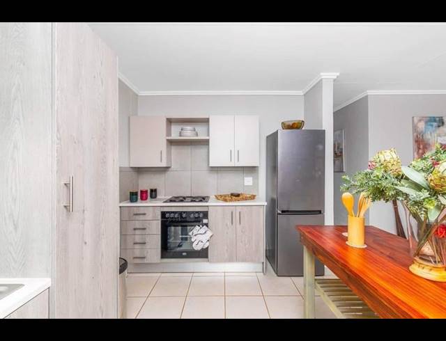 2 BEDROOM HOUSE FOR SALE IN PROTEA GLEN